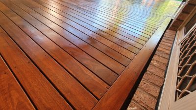 Staining brings out the woodu2019s grain and color